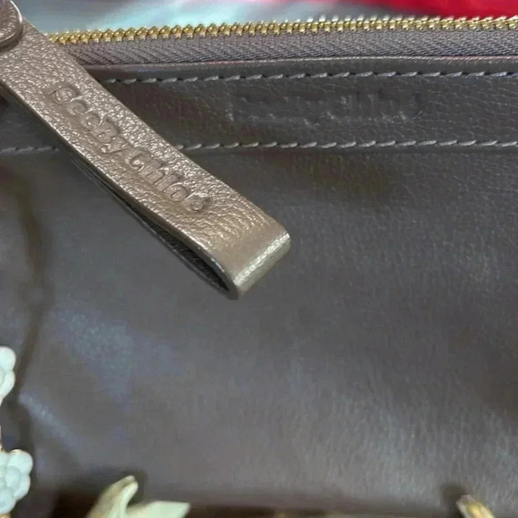 Chloe See By Chloe Wristlet EUC - Picture 3 of 9